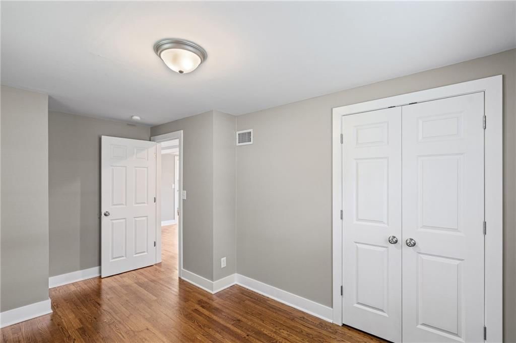 8123 Valley View Drive — photo 24