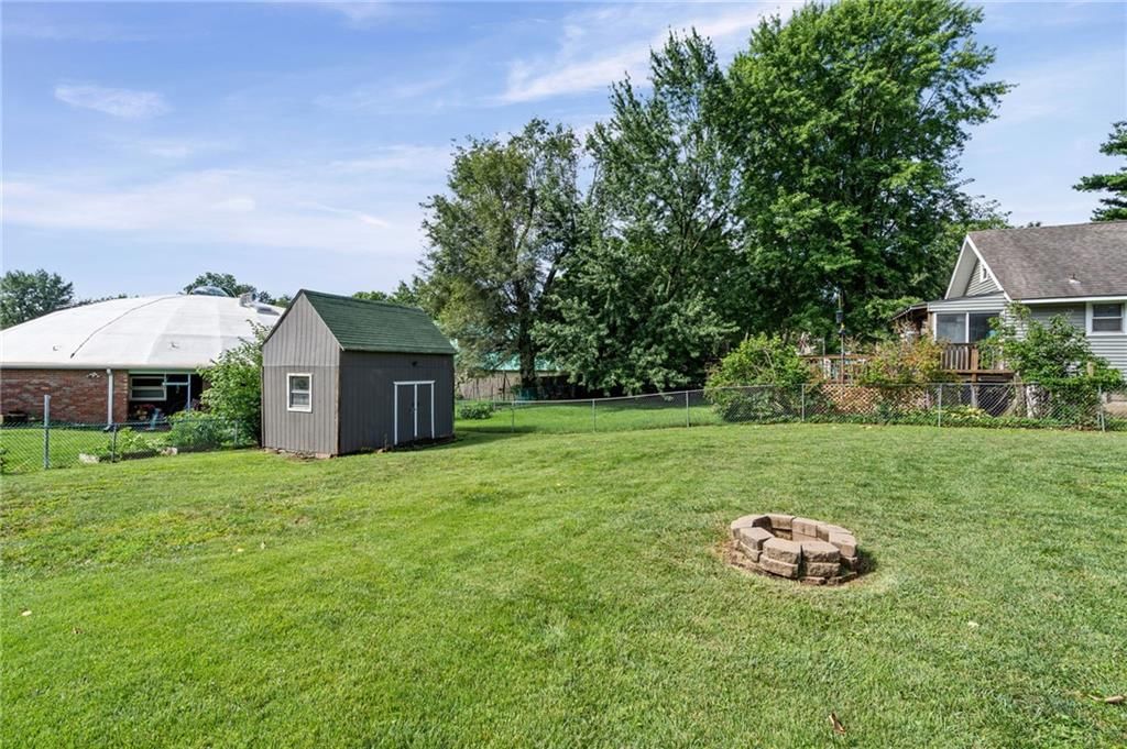 8123 Valley View Drive — photo 30