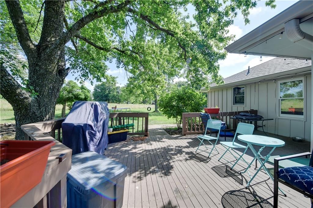 22284 Rosewood Street — photo 7