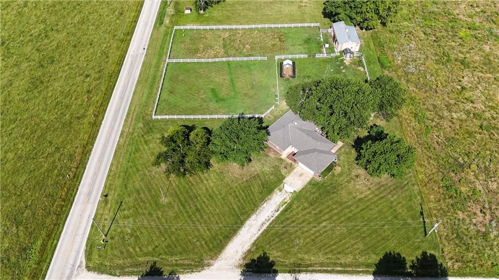 22284 Rosewood Street — photo 12