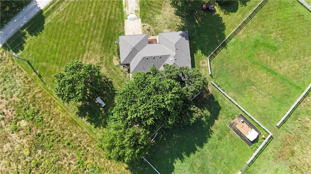 22284 Rosewood Street — photo 13