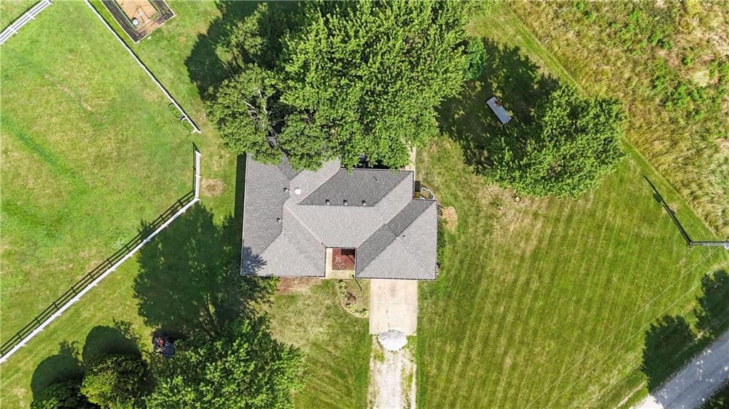 22284 Rosewood Street — photo 14