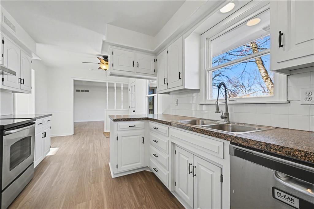 22284 Rosewood Street — photo 25