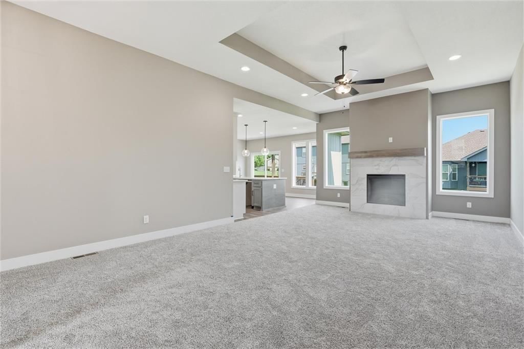 1114 SW Crabtree Circle — photo 4