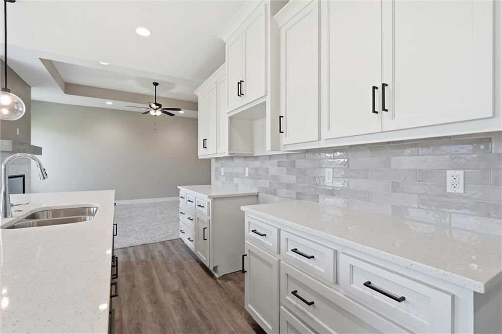 1114 SW Crabtree Circle — photo 15