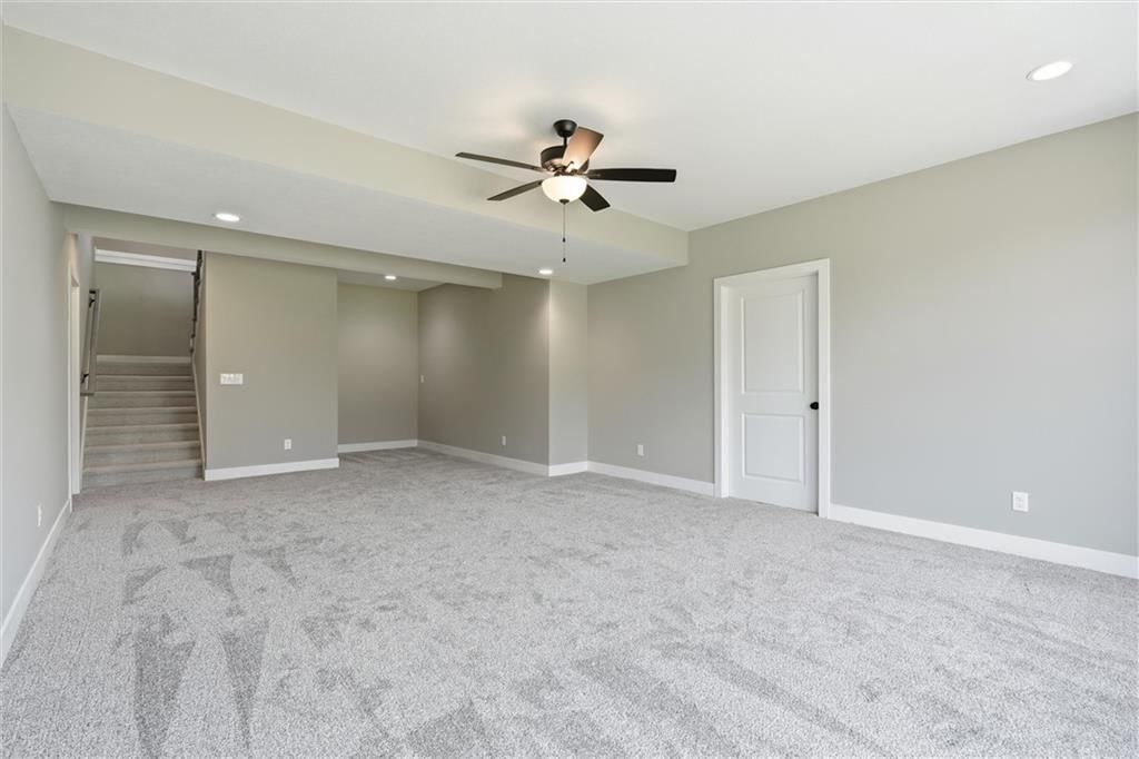 1114 SW Crabtree Circle — photo 32