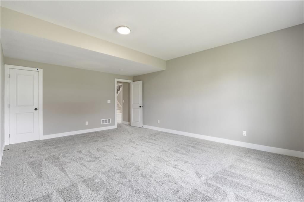 1114 SW Crabtree Circle — photo 33