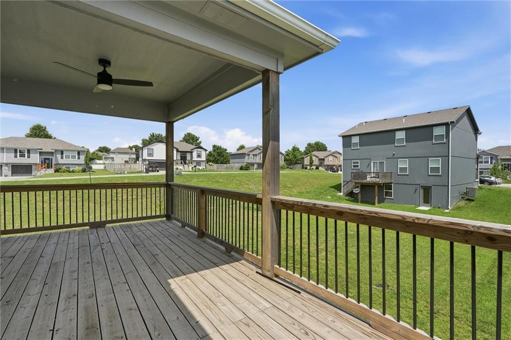 1114 SW Crabtree Circle — photo 35