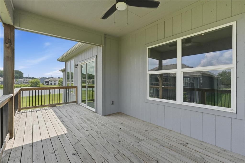 1114 SW Crabtree Circle — photo 36