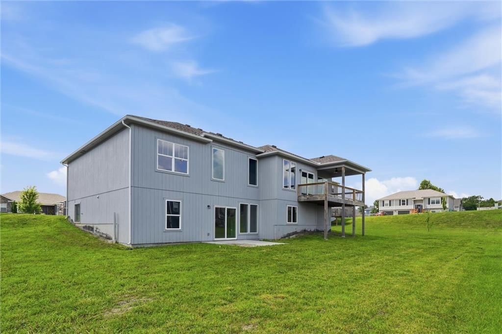 1114 SW Crabtree Circle — photo 38