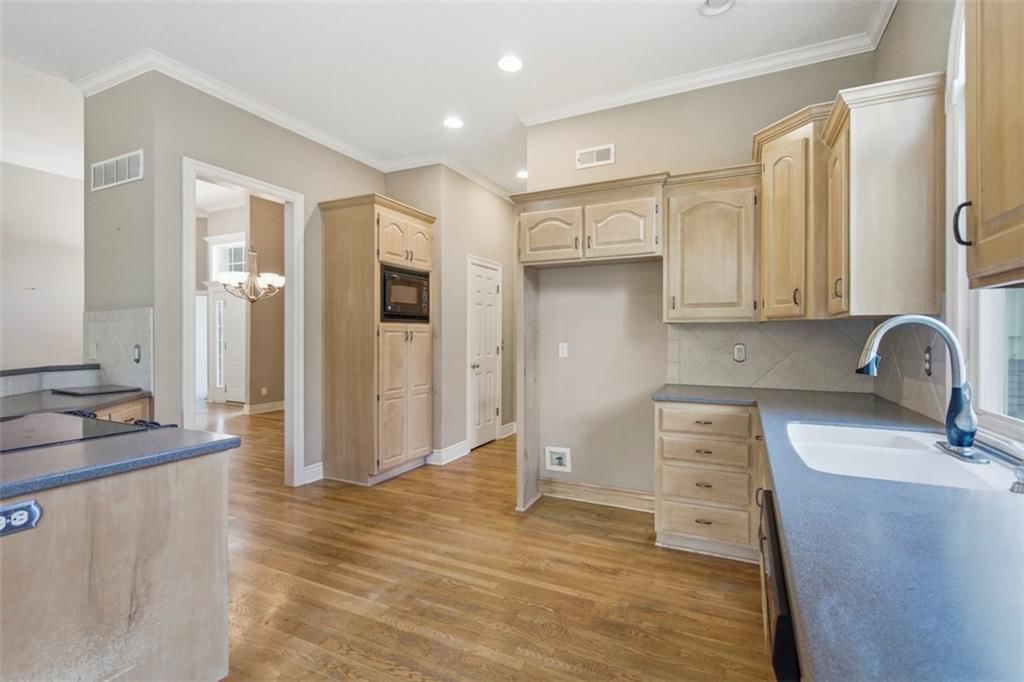4809 W 162nd Street — photo 18
