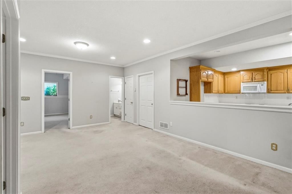 4809 W 162nd Street — photo 32