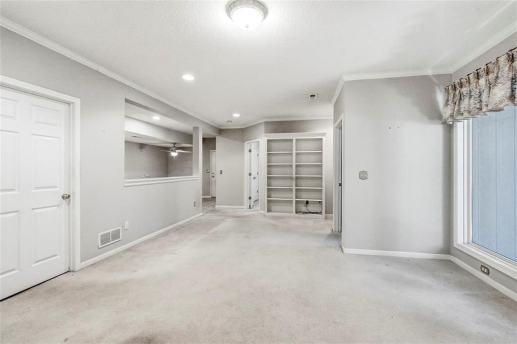 4809 W 162nd Street — photo 35