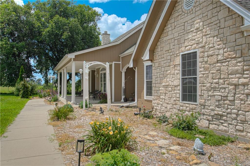 5292 SW 169 Highway — photo 3