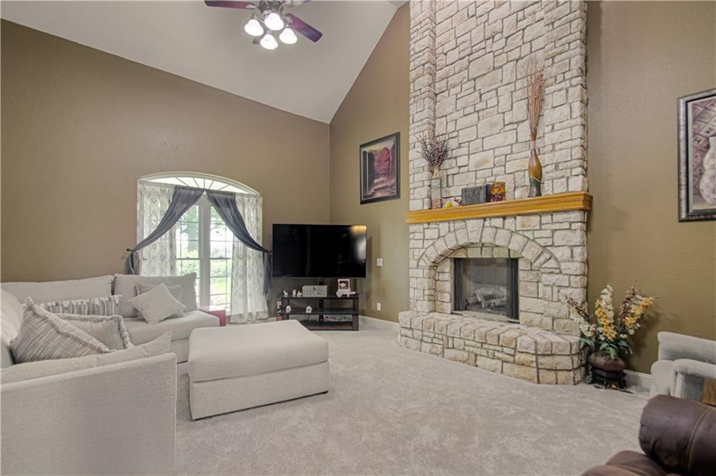 5292 SW 169 Highway — photo 9