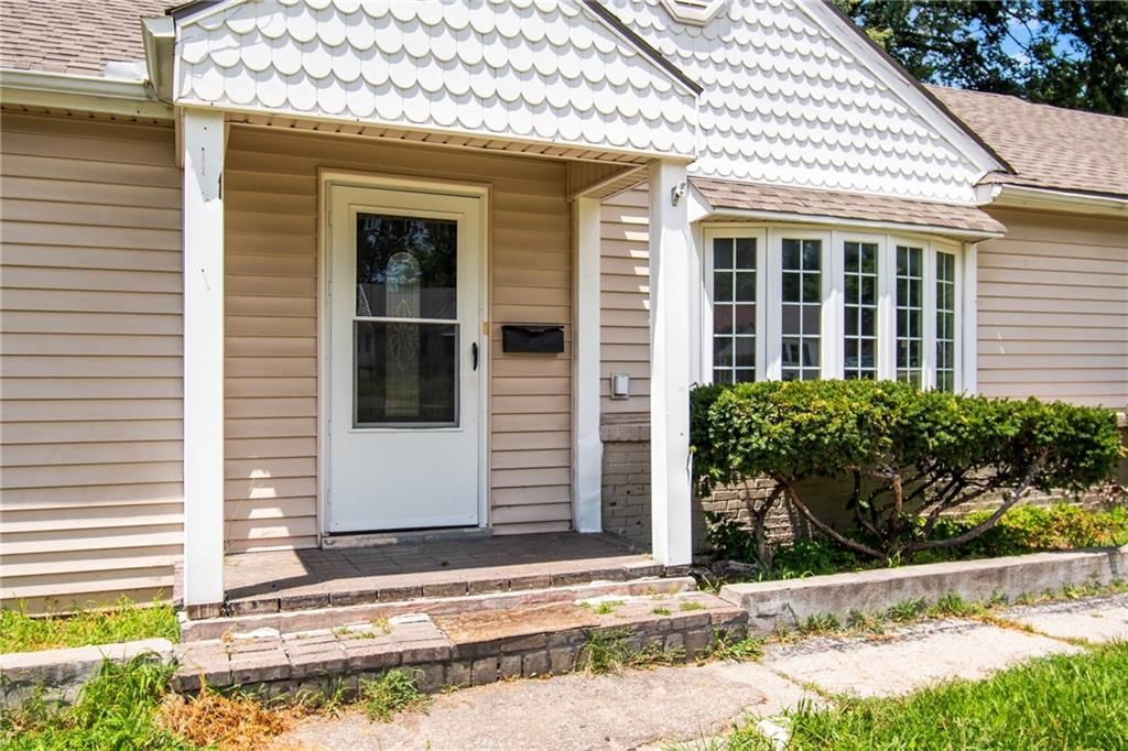 2726 S Crysler Avenue — photo 5