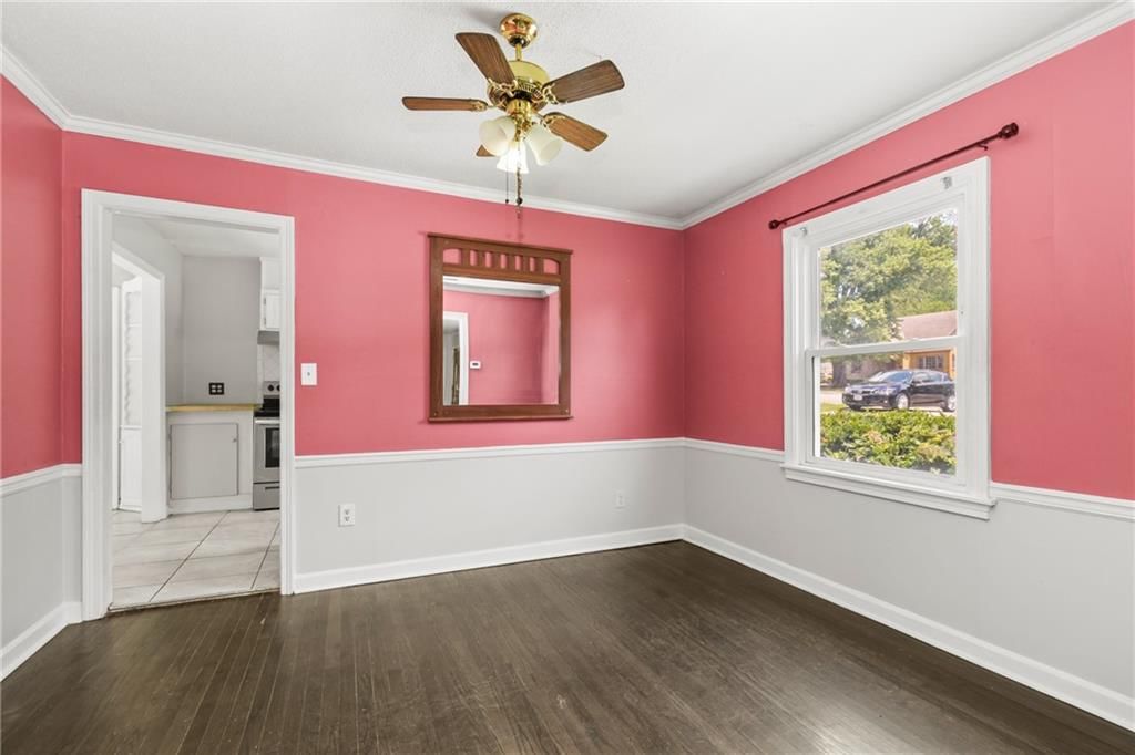 2726 S Crysler Avenue — photo 9