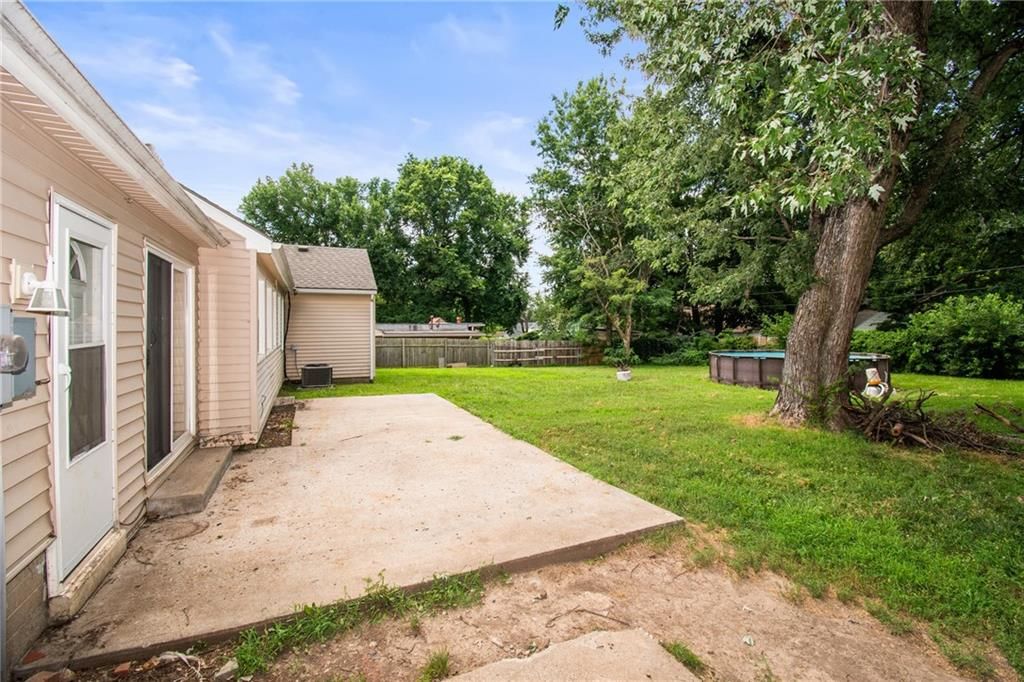 2726 S Crysler Avenue — photo 19