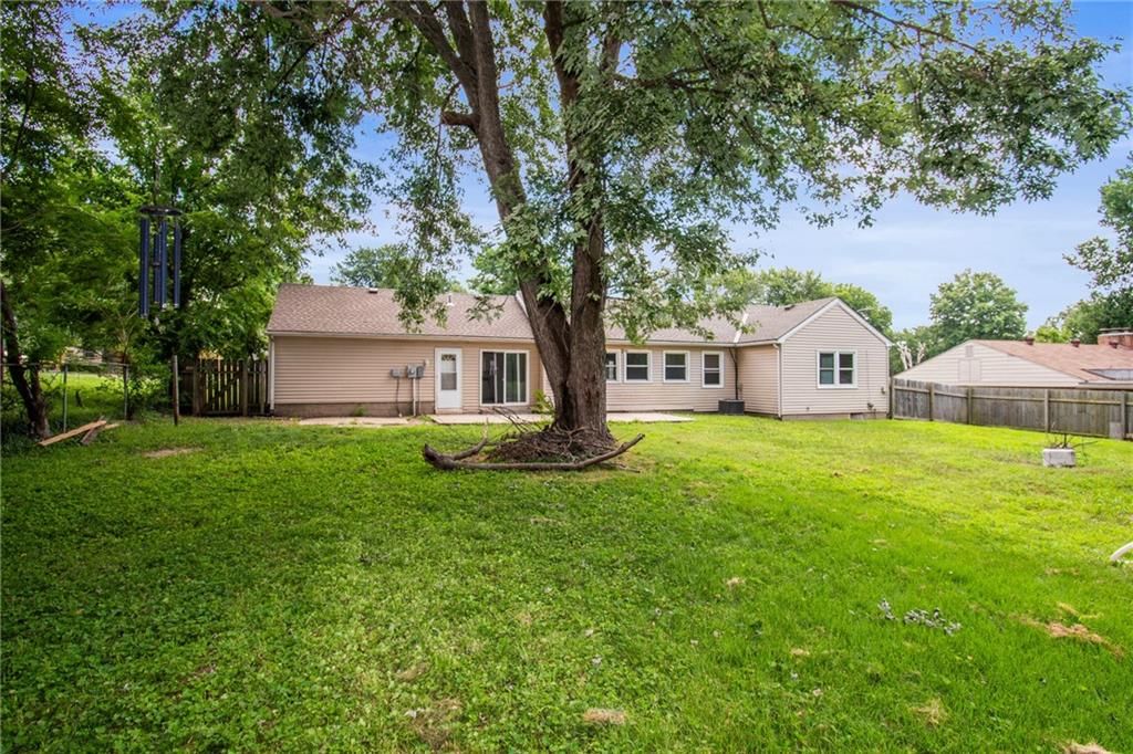 2726 S Crysler Avenue — photo 22