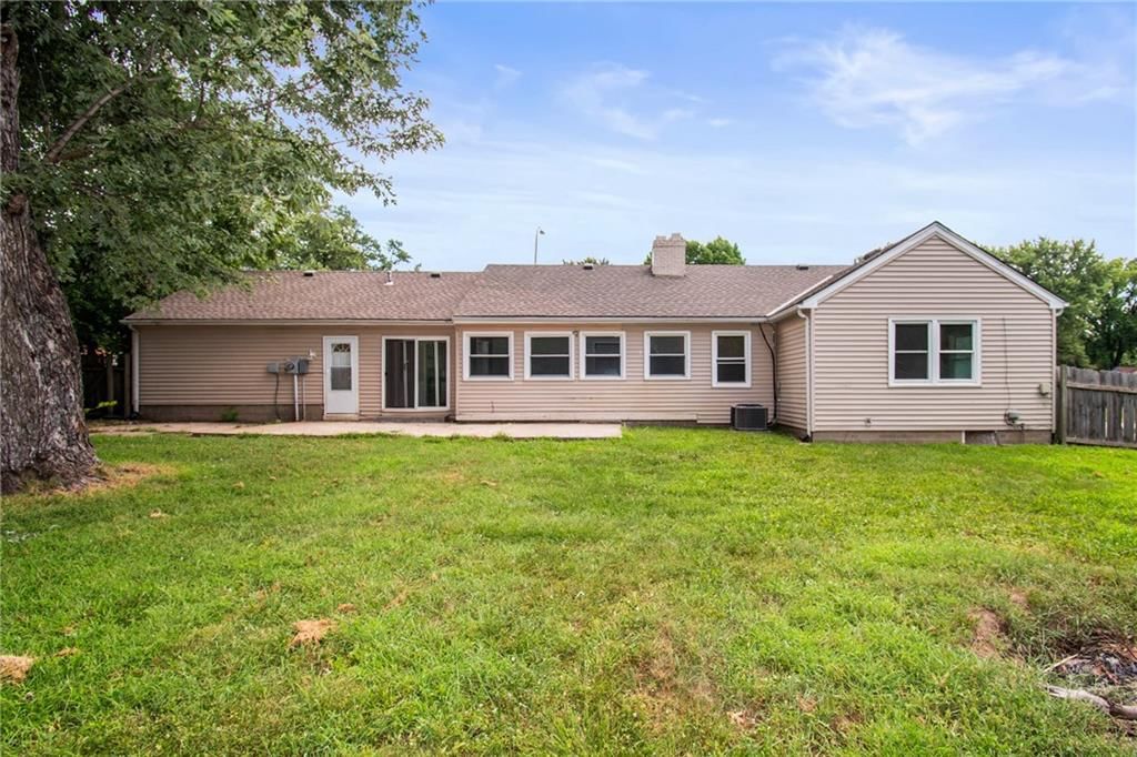 2726 S Crysler Avenue — photo 23