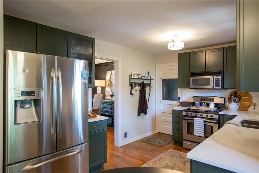 430 E 65th Terrace — photo 31