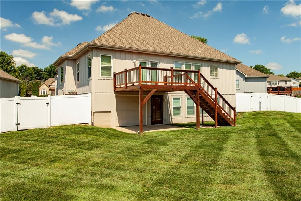 707 NW Baytree Circle — photo 6