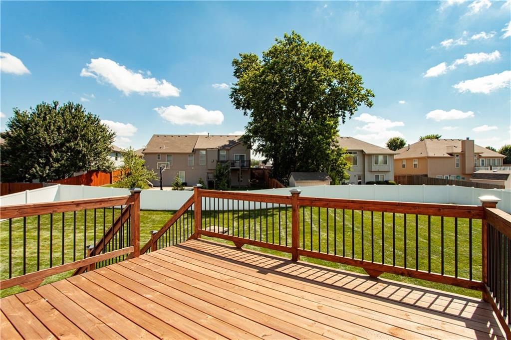 707 NW Baytree Circle — photo 8