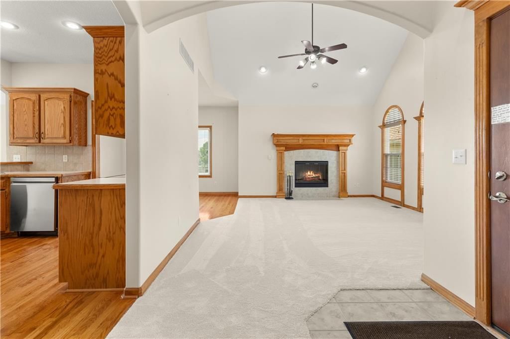 707 NW Baytree Circle — photo 9