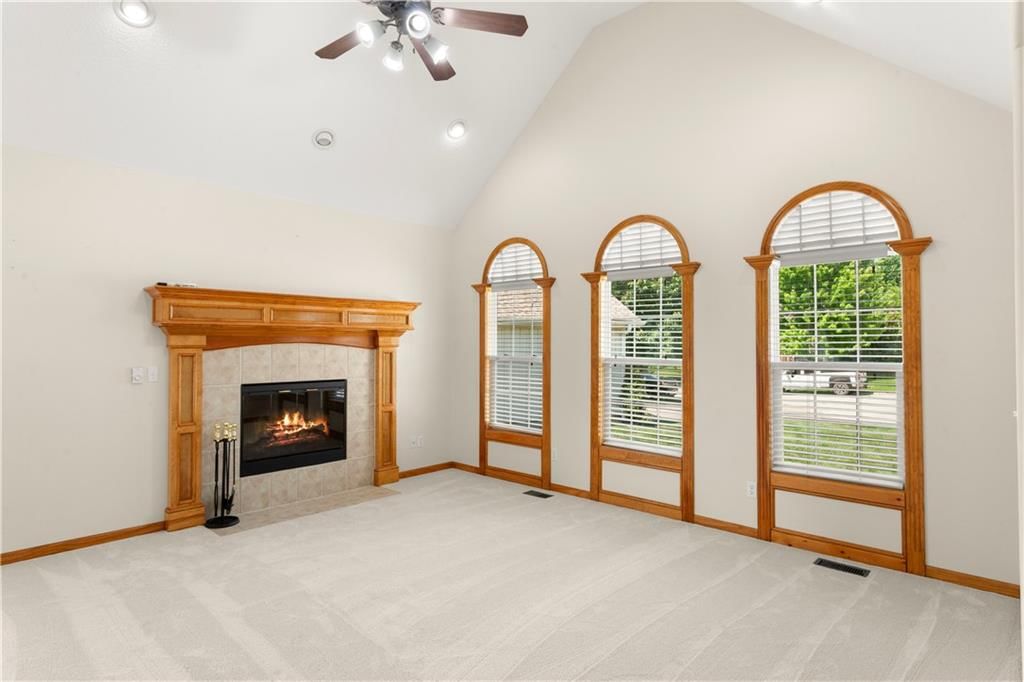 707 NW Baytree Circle — photo 10