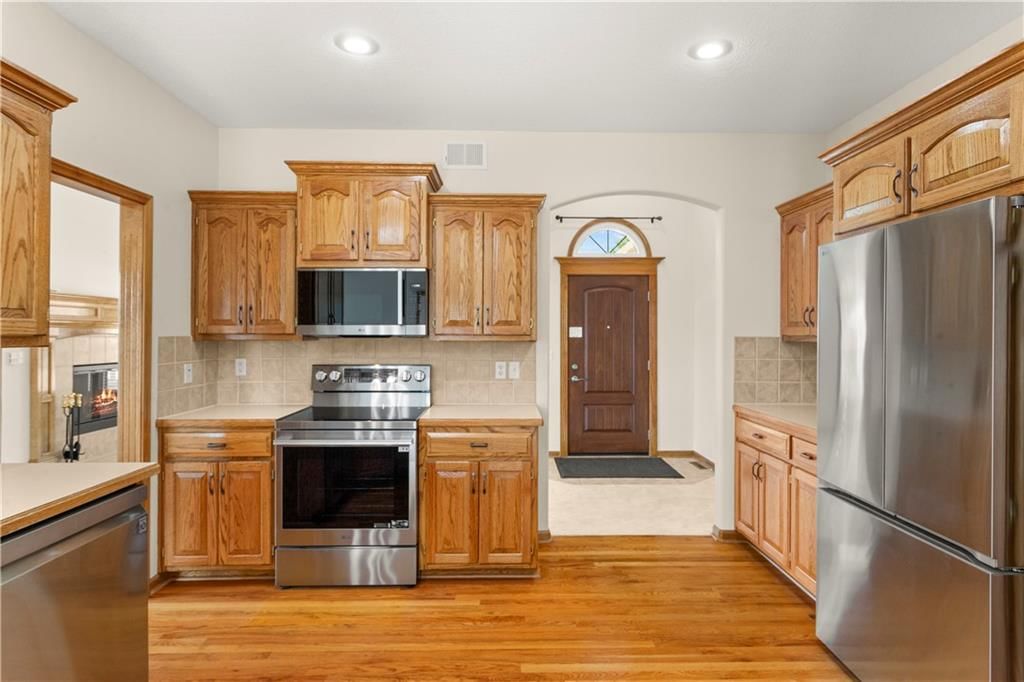 707 NW Baytree Circle — photo 19