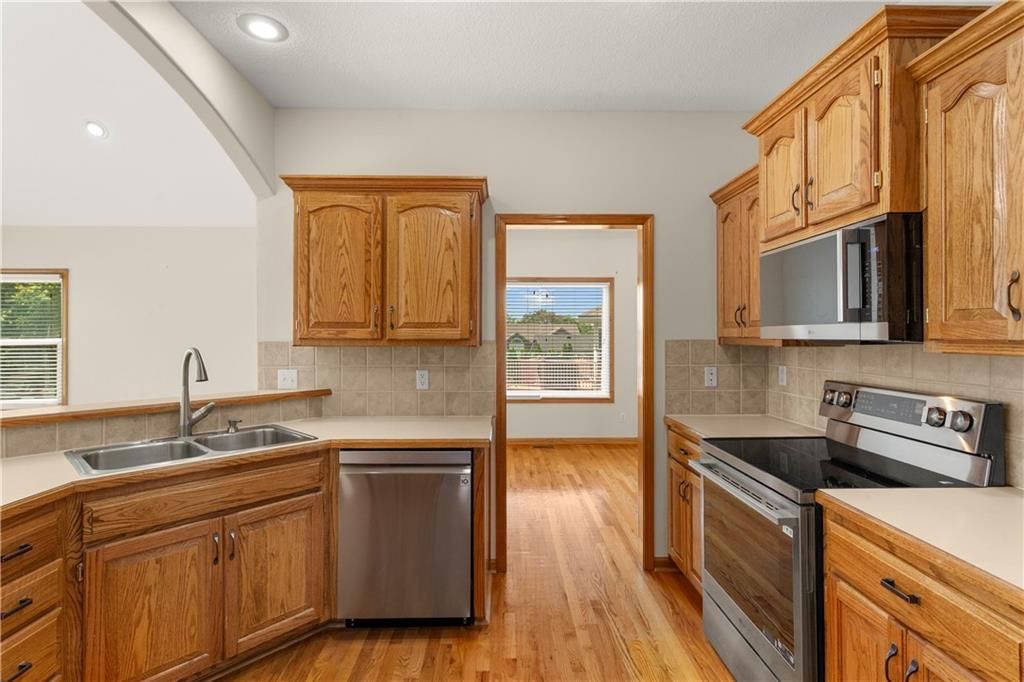 707 NW Baytree Circle — photo 20