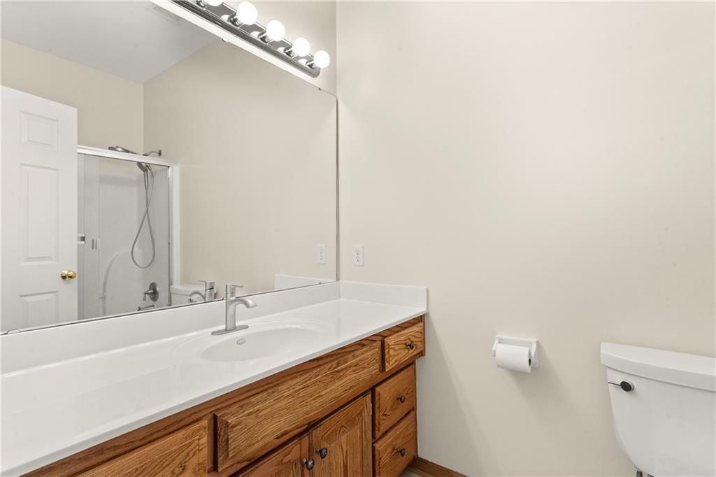 707 NW Baytree Circle — photo 33