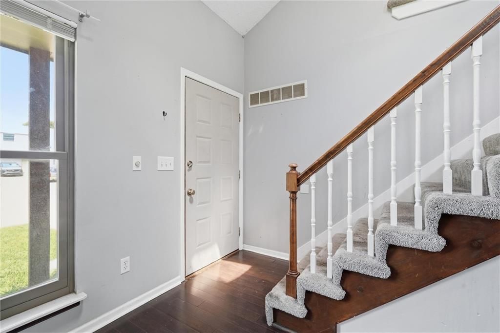 10809 HASKINS Street — photo 3