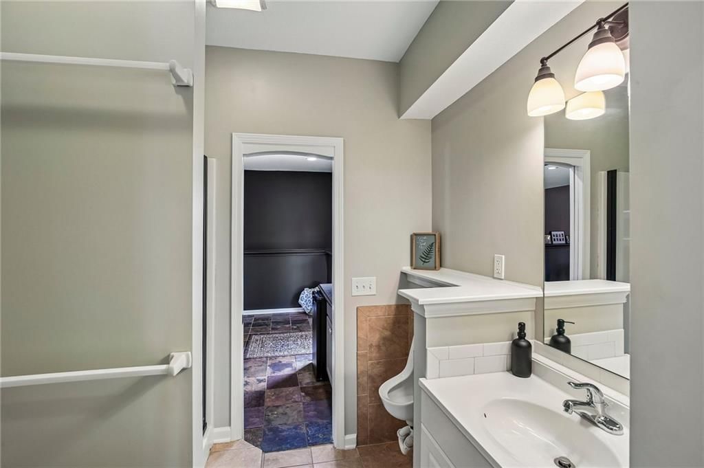 8005 NE 111th Street — photo 23