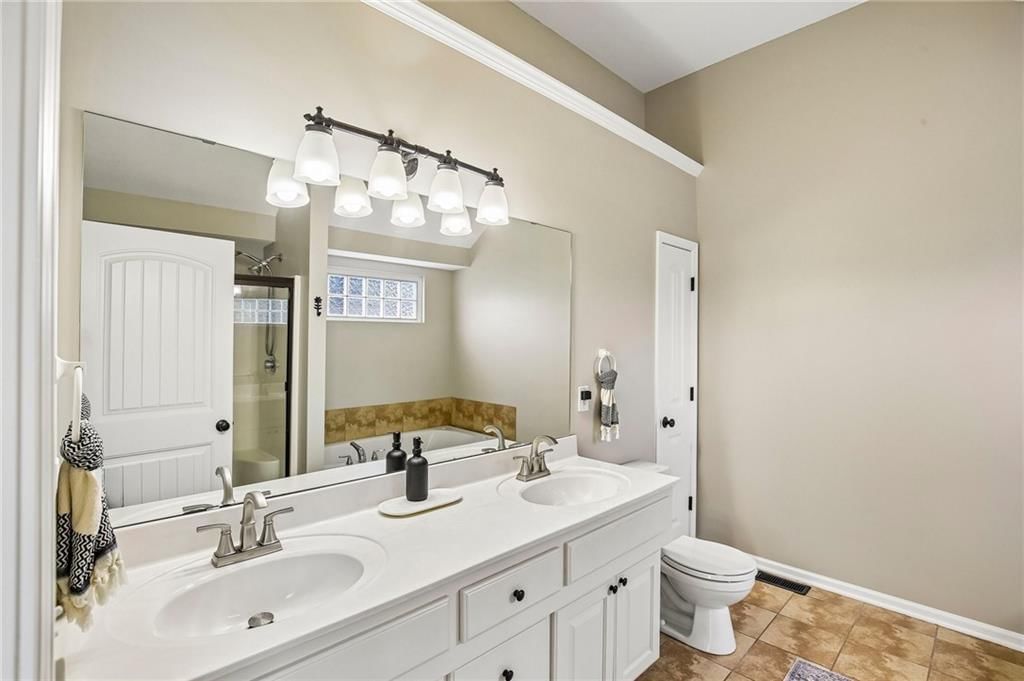 8005 NE 111th Street — photo 24