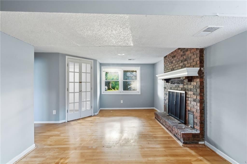 13211 Winchester Avenue — photo 3