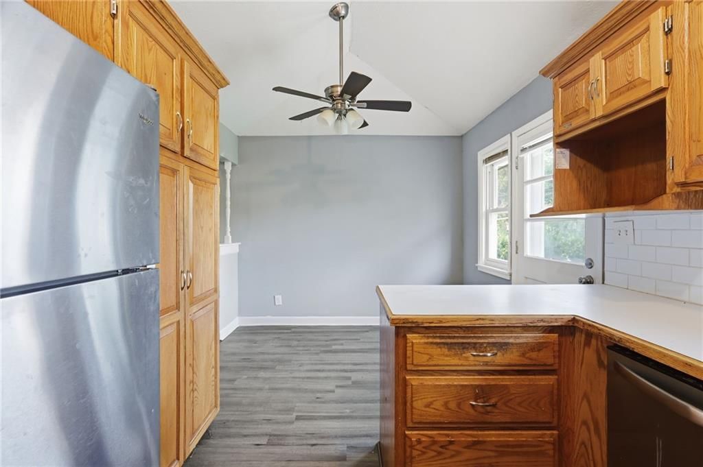 13211 Winchester Avenue — photo 13
