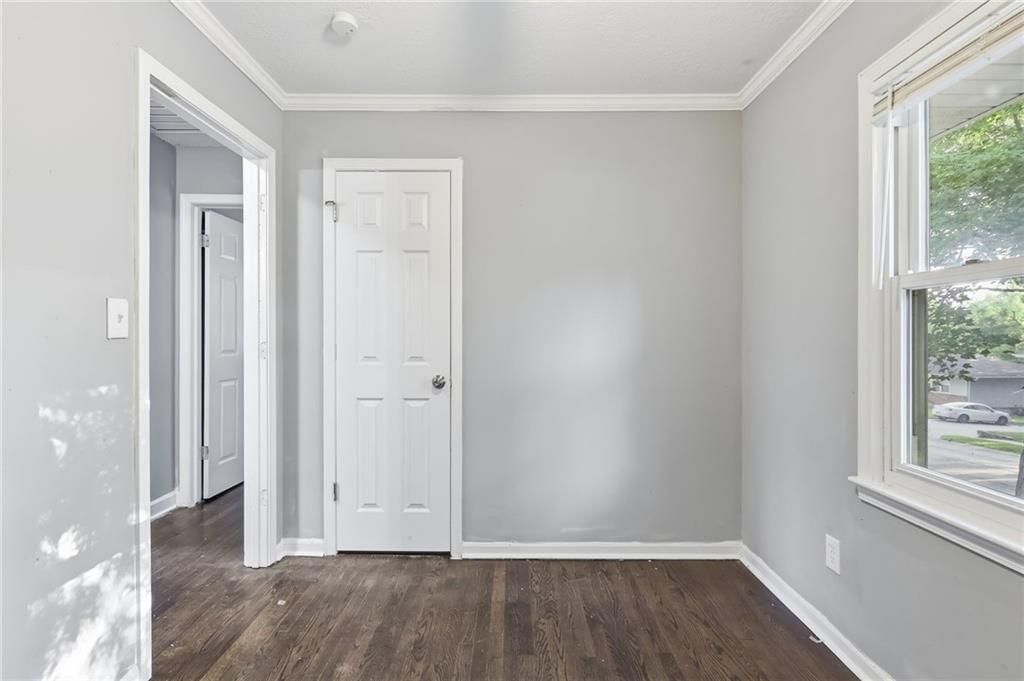 13211 Winchester Avenue — photo 16