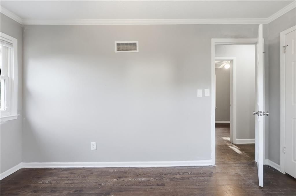 13211 Winchester Avenue — photo 18