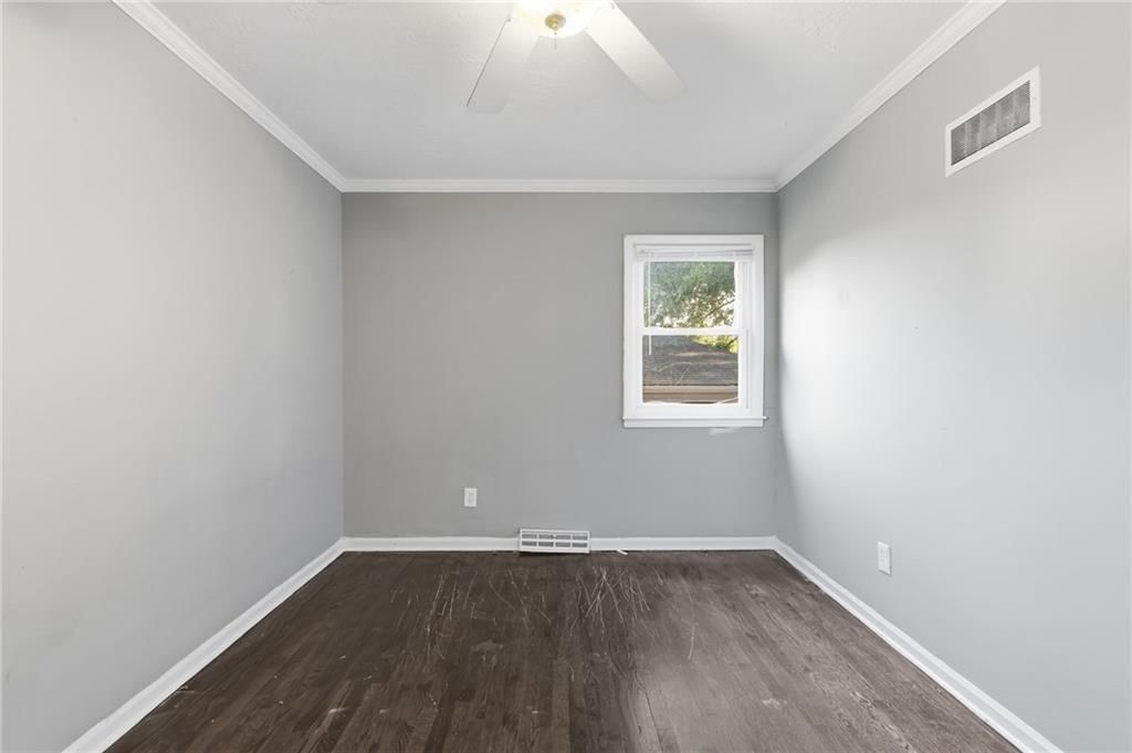 13211 Winchester Avenue — photo 19