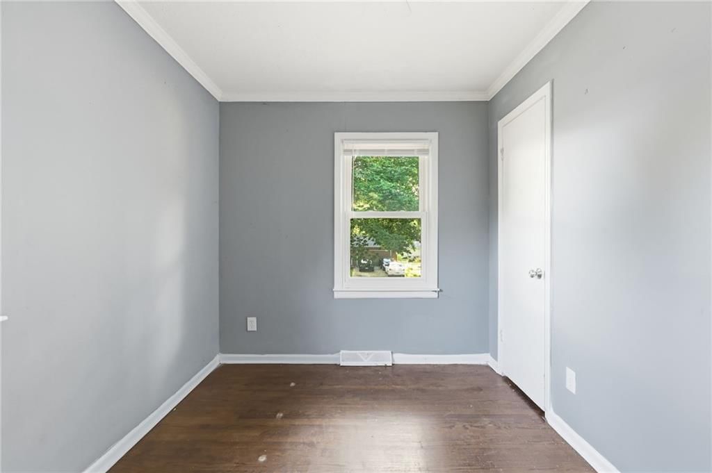 13211 Winchester Avenue — photo 22