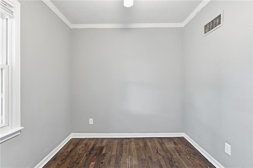 13211 Winchester Avenue — photo 23