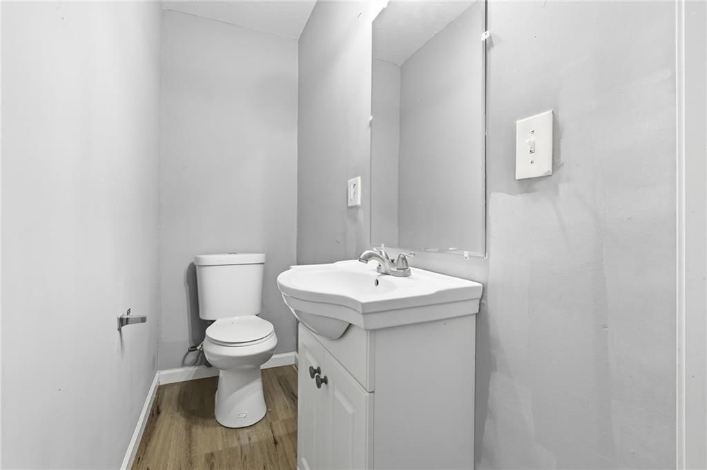 13211 Winchester Avenue — photo 25