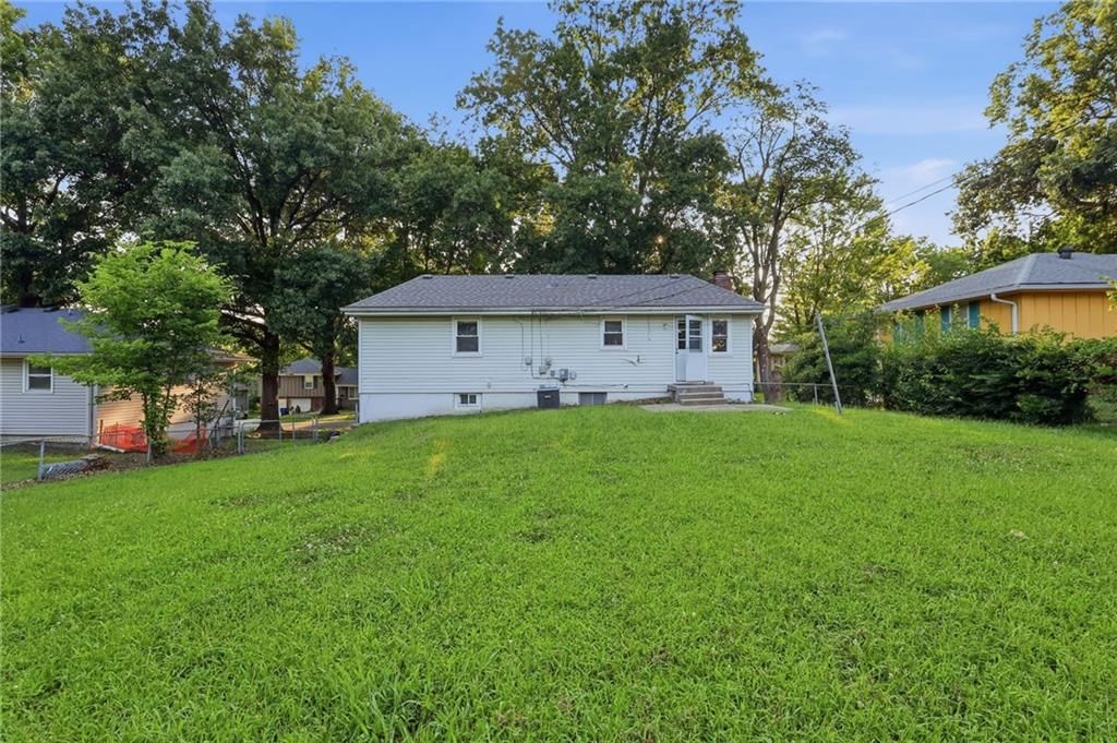 13211 Winchester Avenue — photo 30