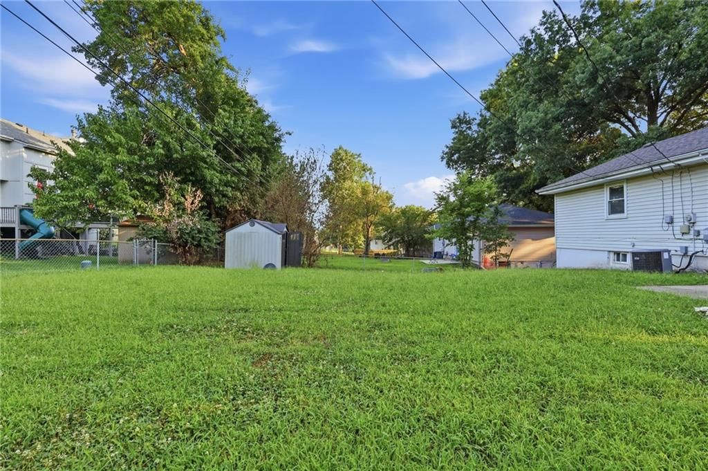 13211 Winchester Avenue — photo 31