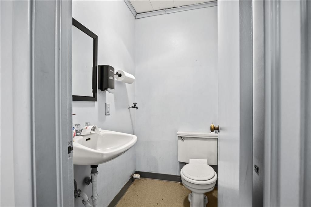 1011 Washingston Street — photo 29