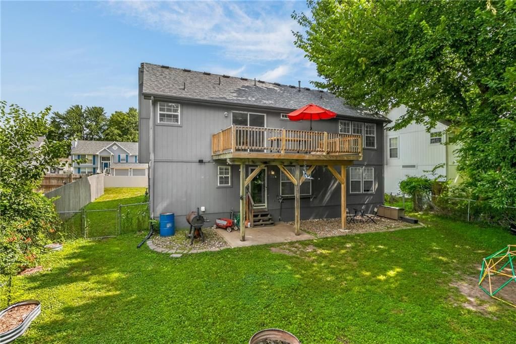 303 Crystal Drive — photo 4