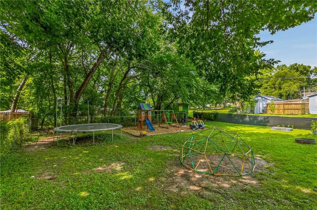 303 Crystal Drive — photo 6