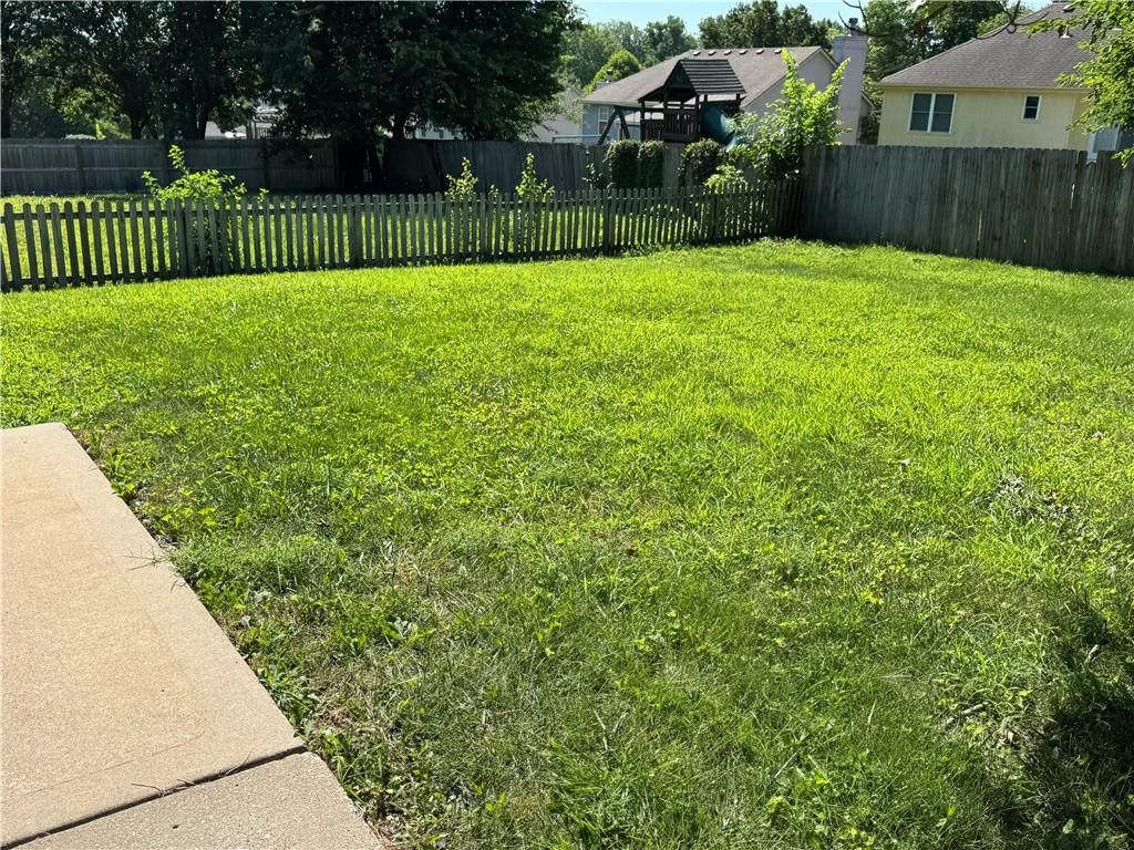 3704 NW Hidden Pointe Drive — photo 17