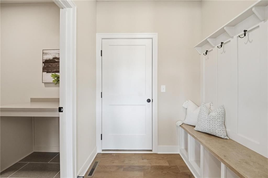 10503 N Liberty Street — photo 17
